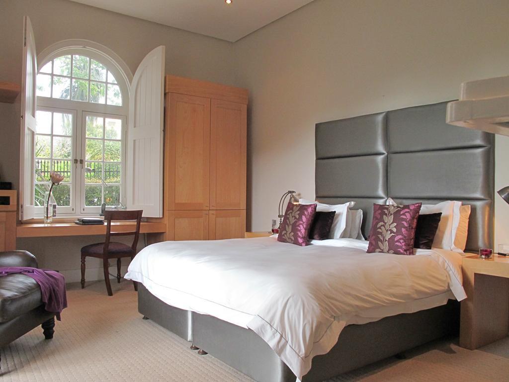 Four Rosmead Boutique Guesthouse Cape Town Luaran gambar